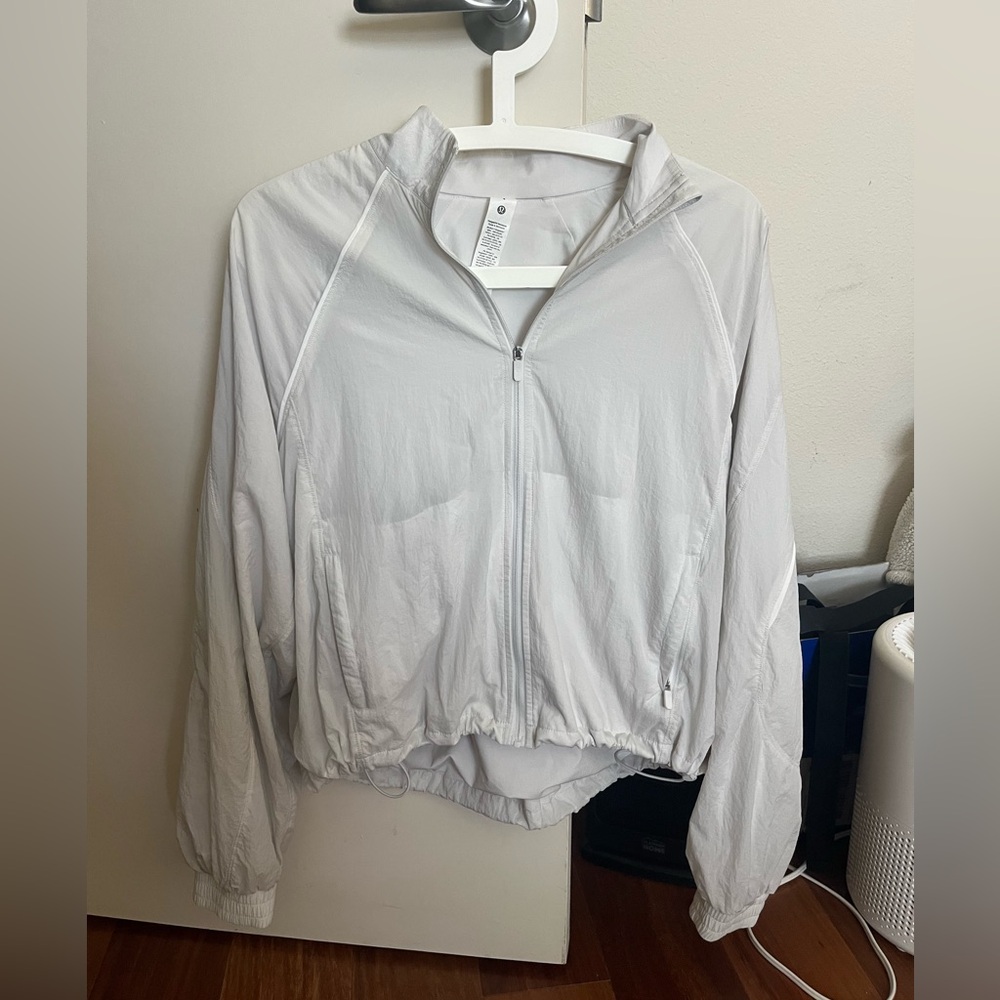 Lululemon x Barry’s light windbreaker